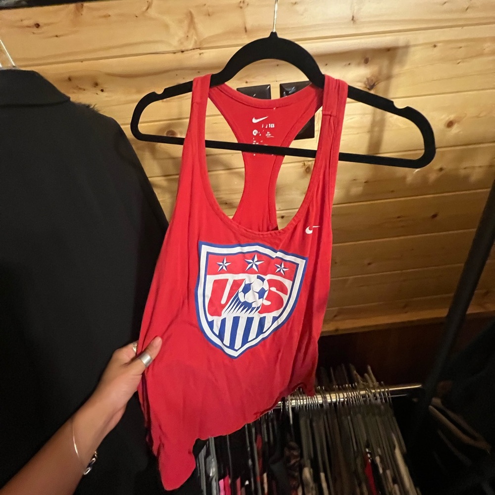 Nike tank